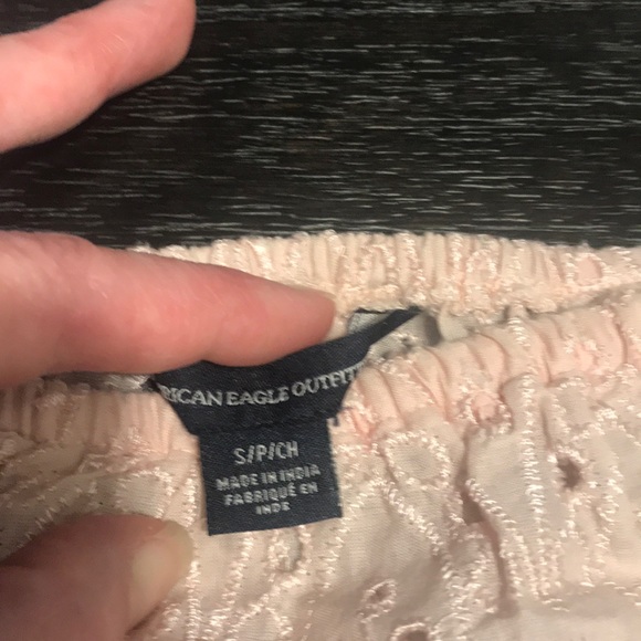 American Eagle adorable pink lace crop top - Picture 4 of 4